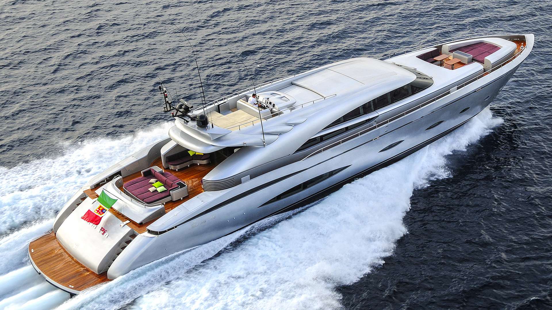Yacht