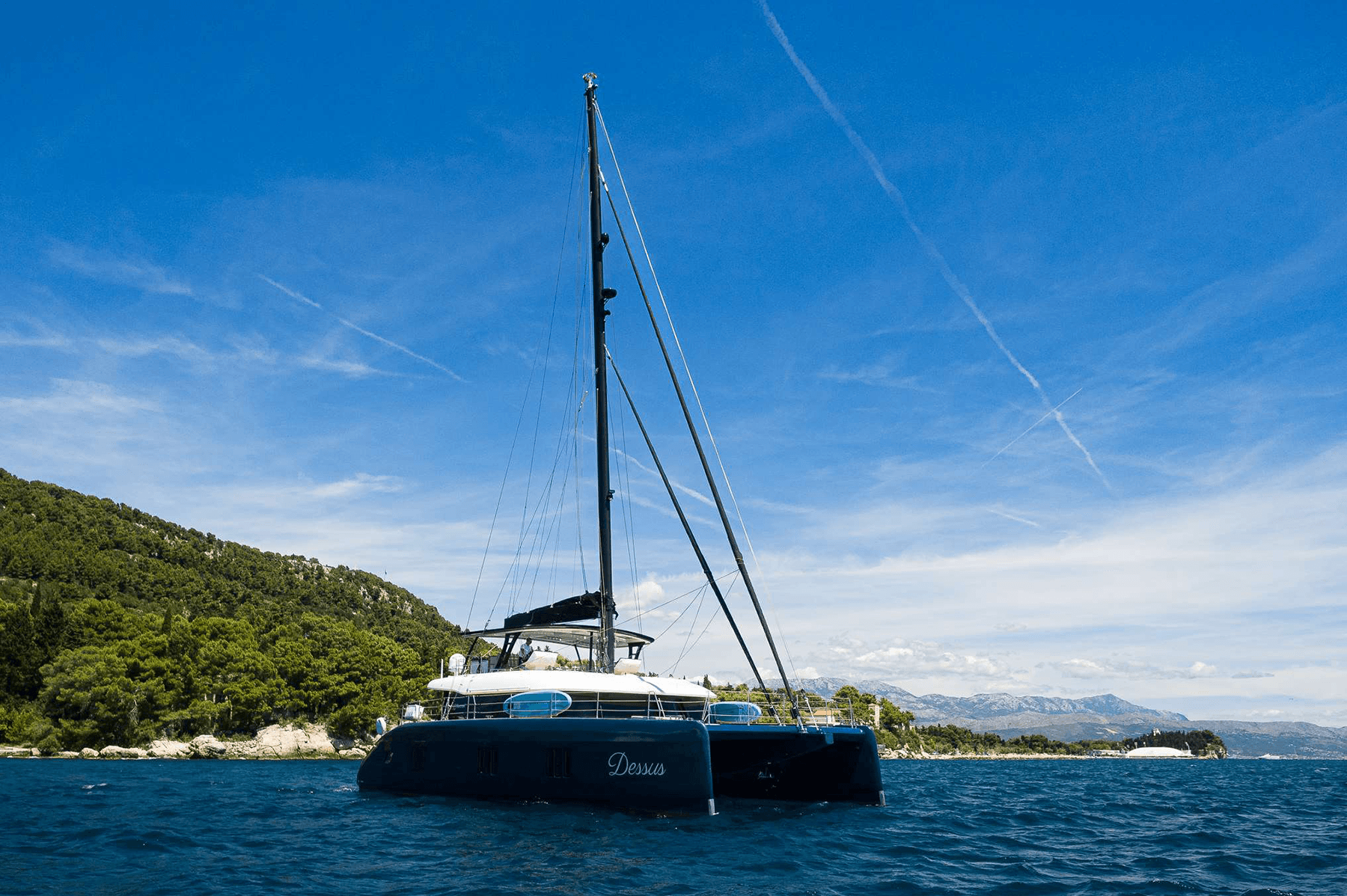Dessus Yacht Croatia.png