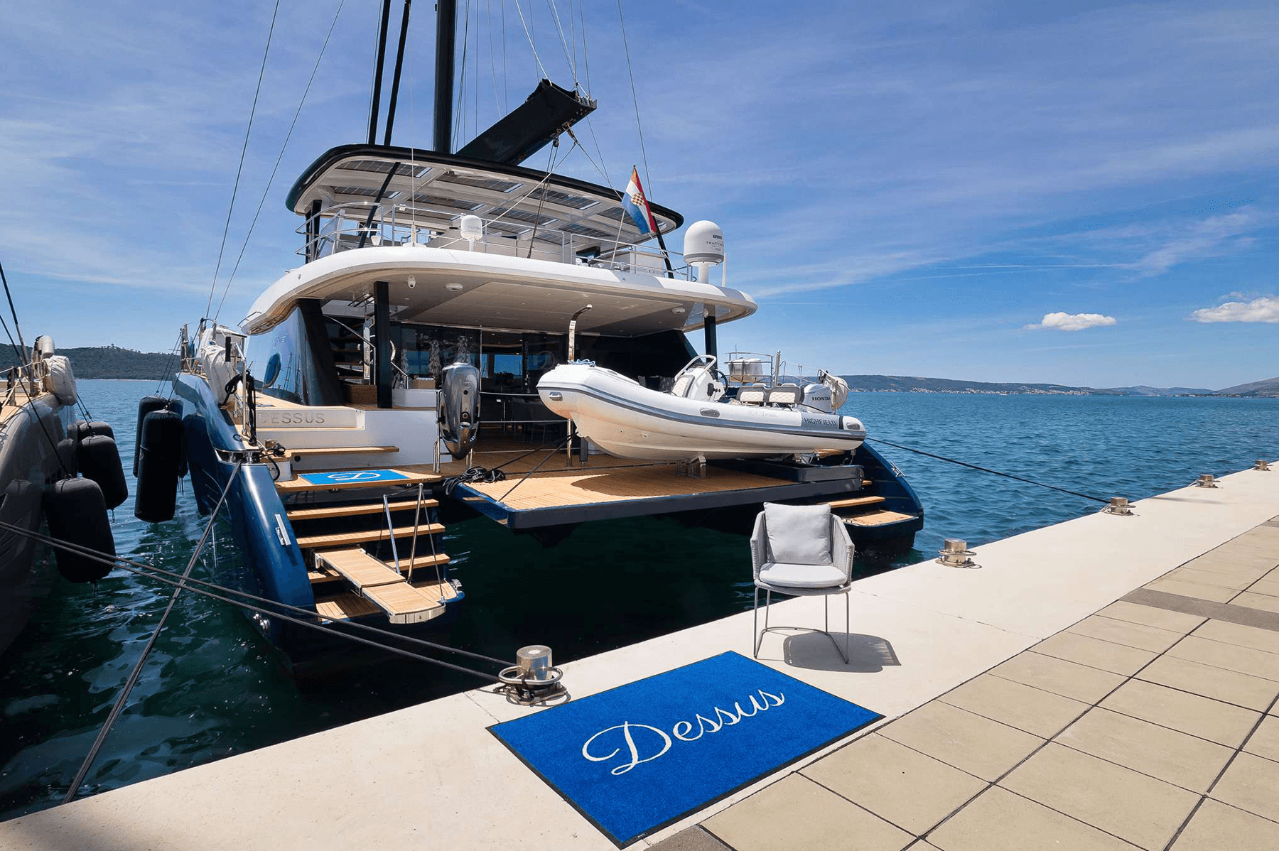 Dessus Yacht Croatia Deck.png