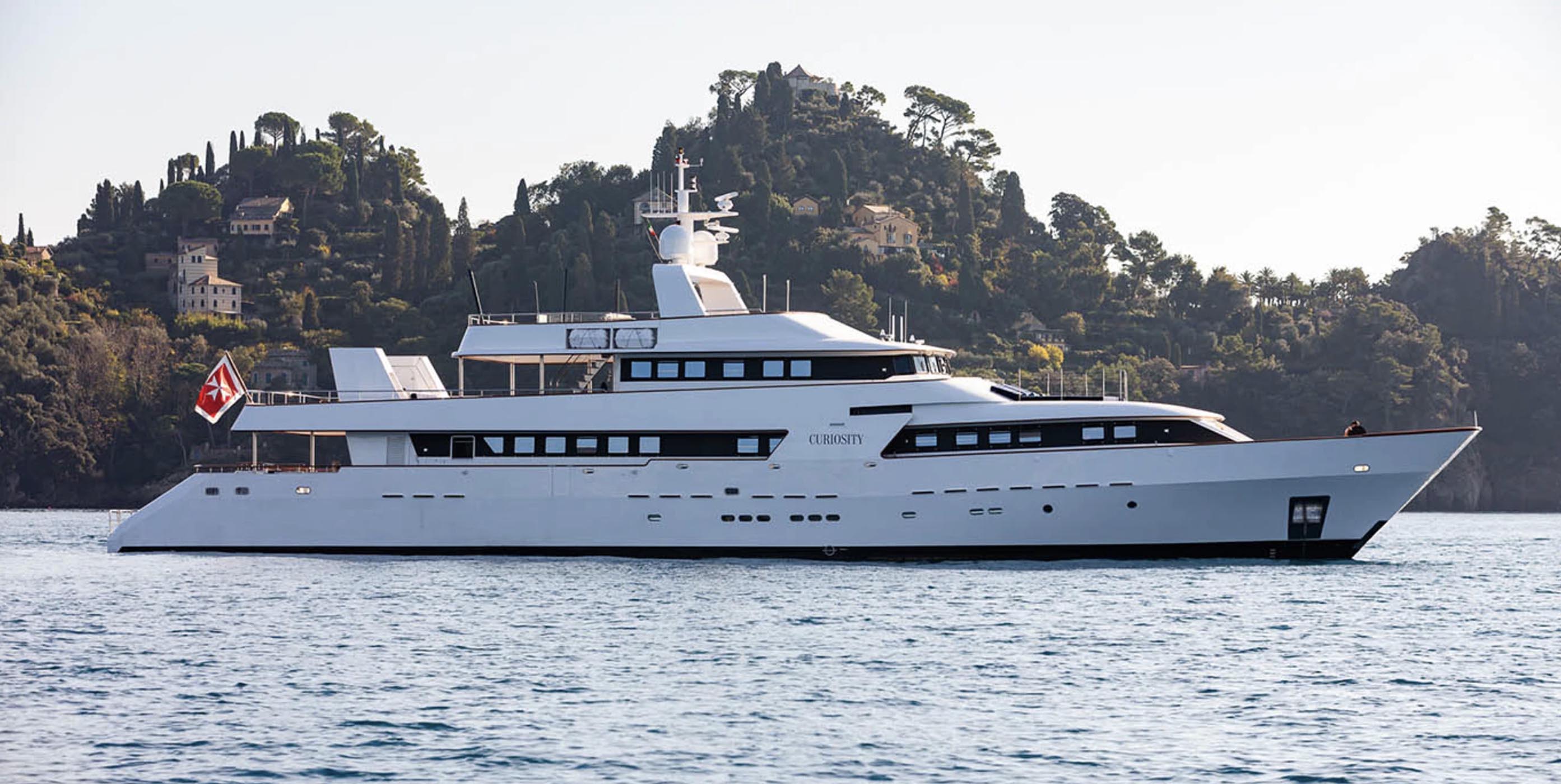 Superyacht Curiosity.jpg