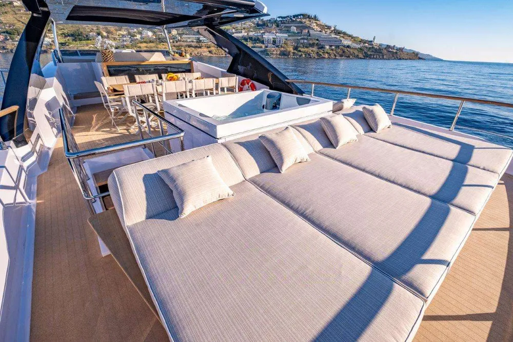 yacht-108220