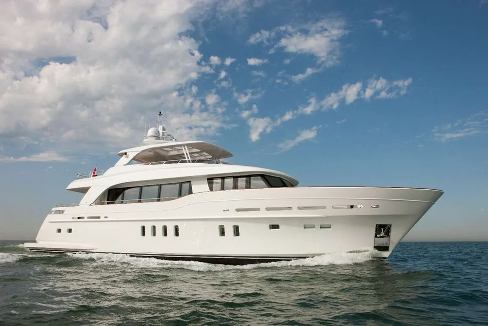 yacht-552999