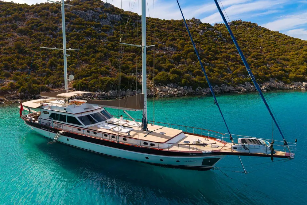 yacht-553616