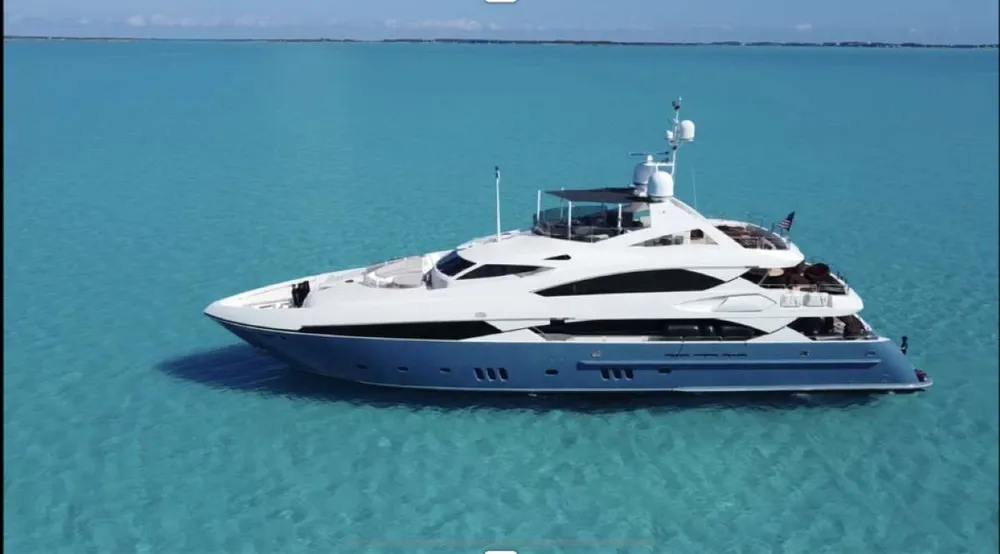 yacht-553216