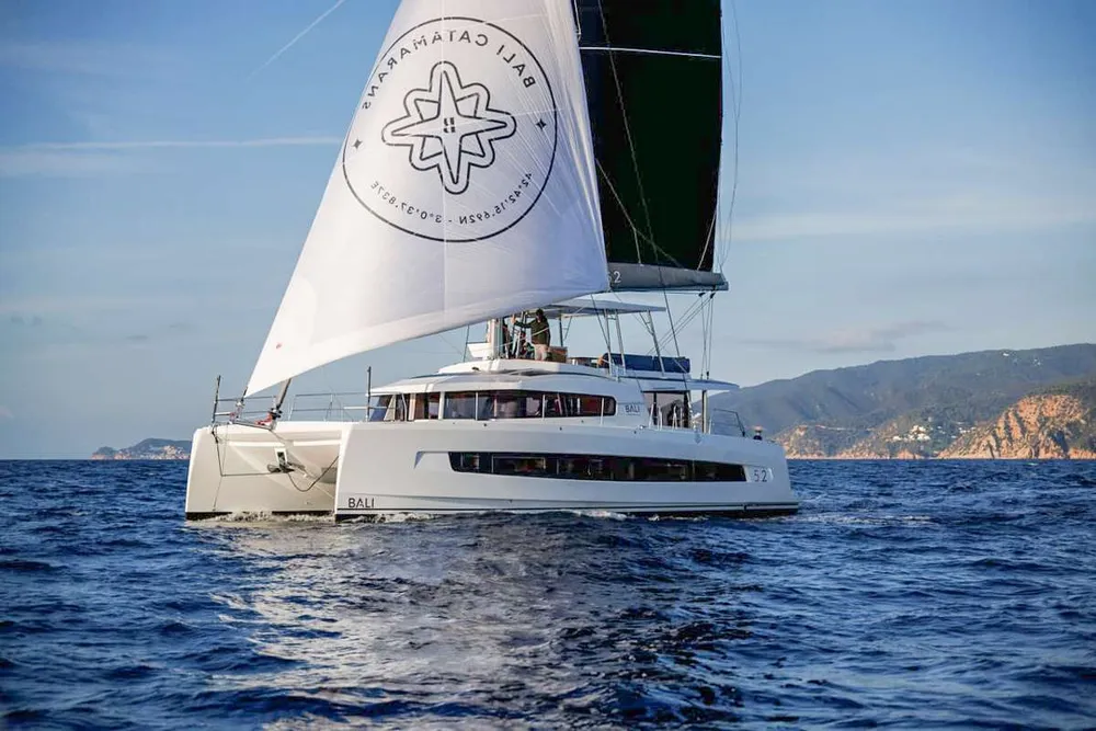 yacht-596210