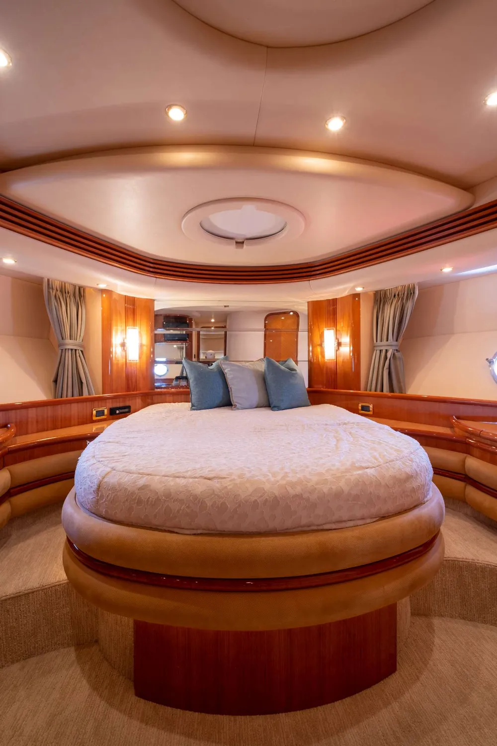 yacht-574928