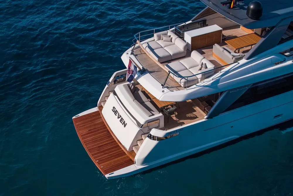 yacht-550180