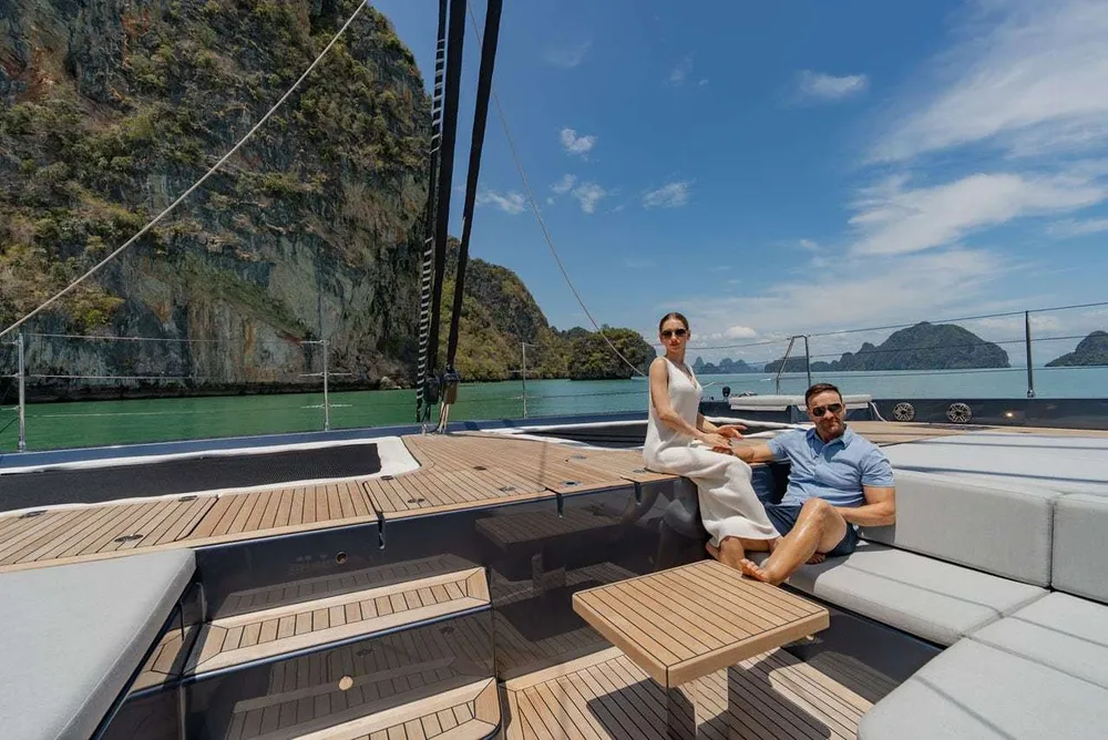 yacht-588609