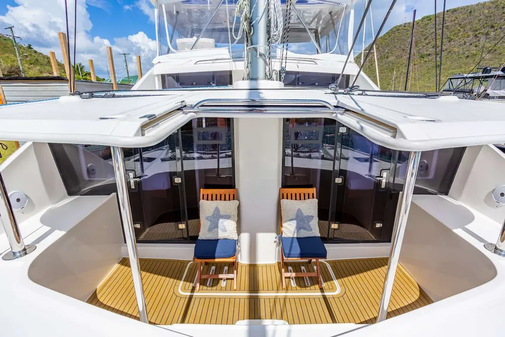 yacht-604201