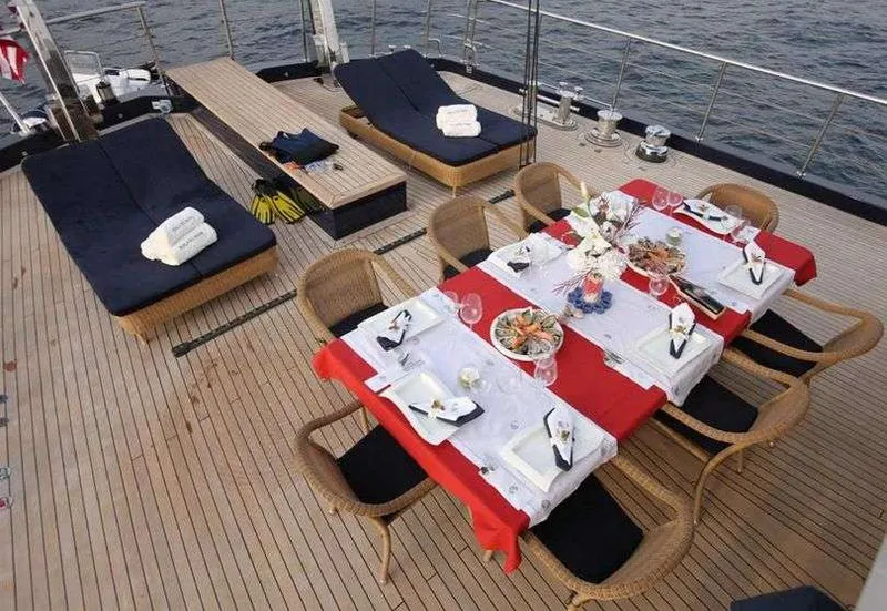 yacht-80236