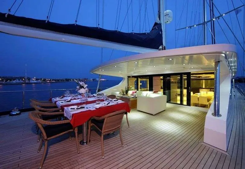 yacht-80237
