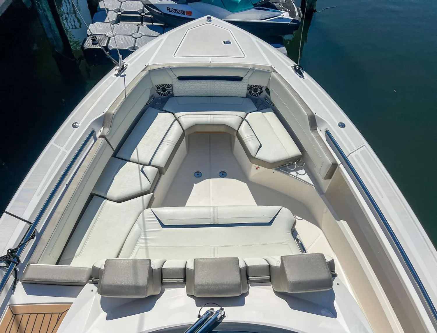 yacht-537776