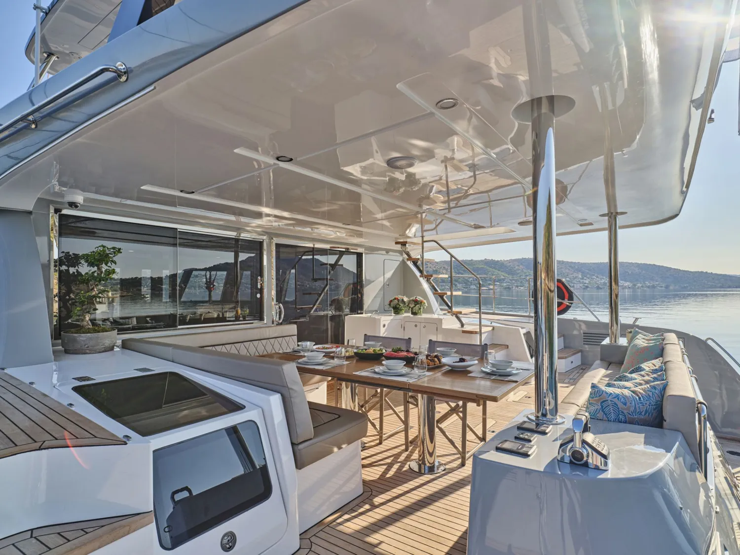 yacht-582776