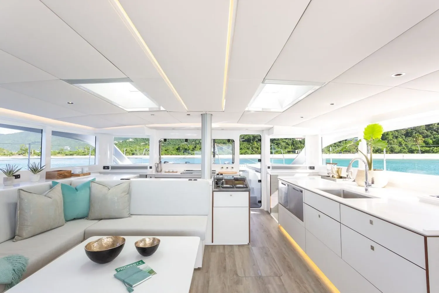 yacht-605879