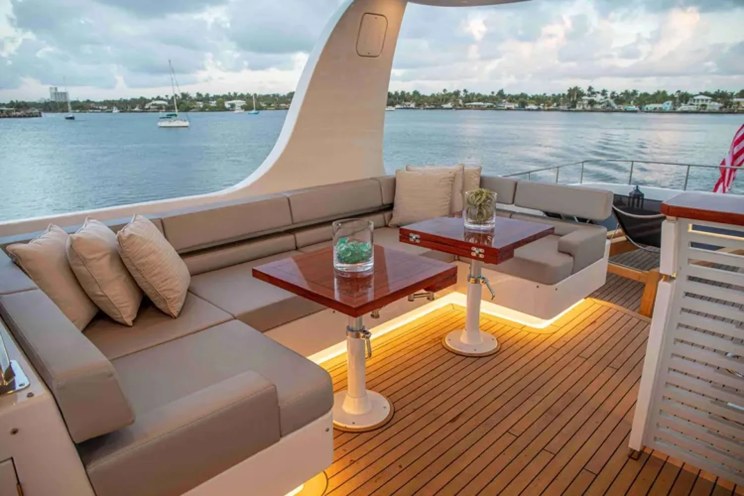 yacht-574139