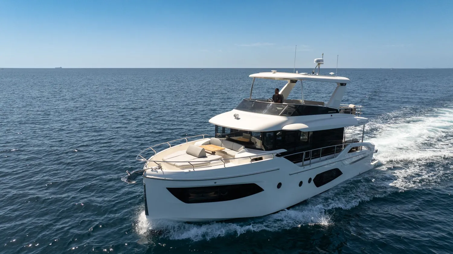 yacht-597221