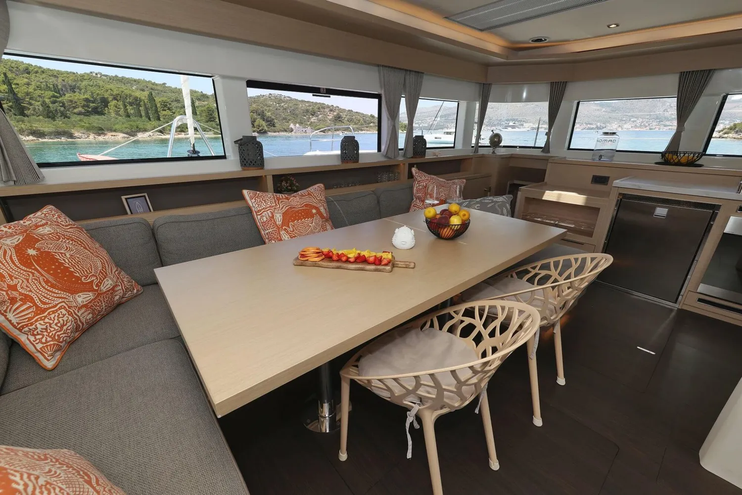 yacht-604710