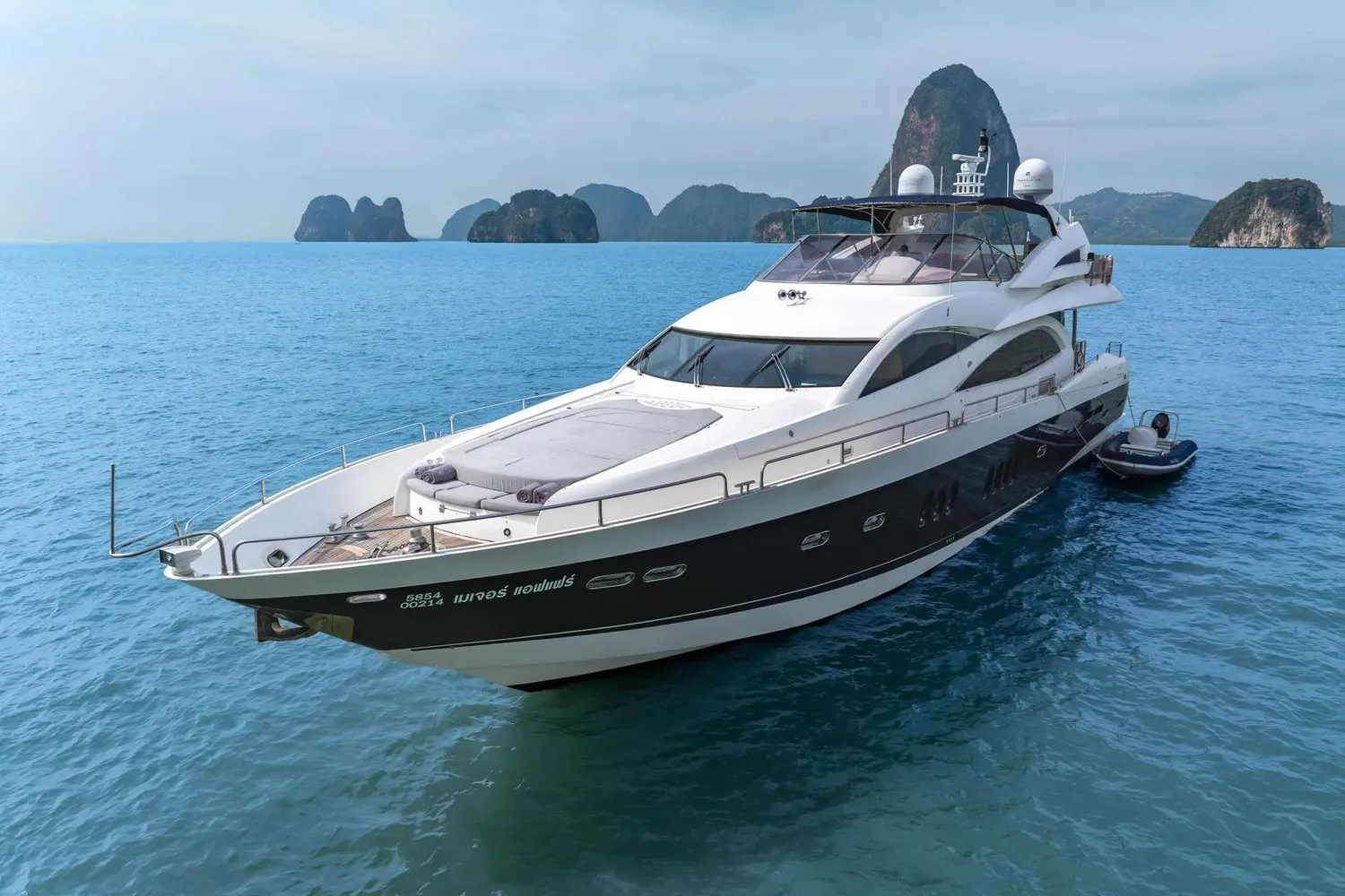 yacht-605313