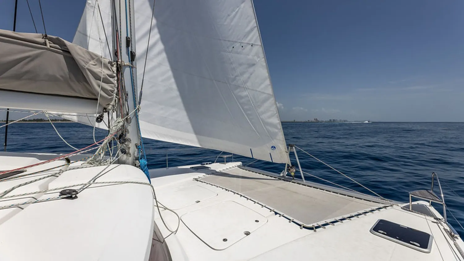 yacht-605901