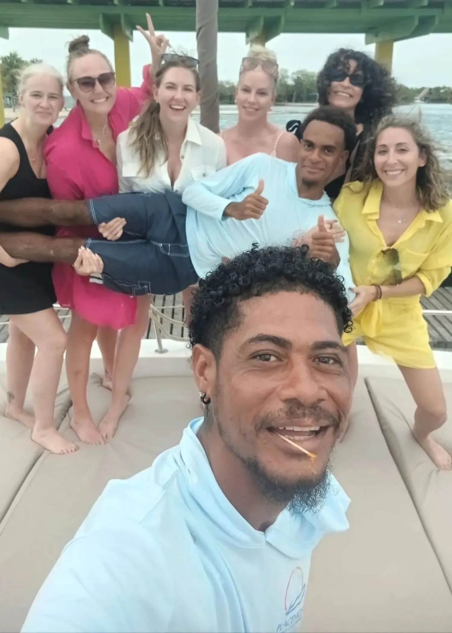 crew-2009554