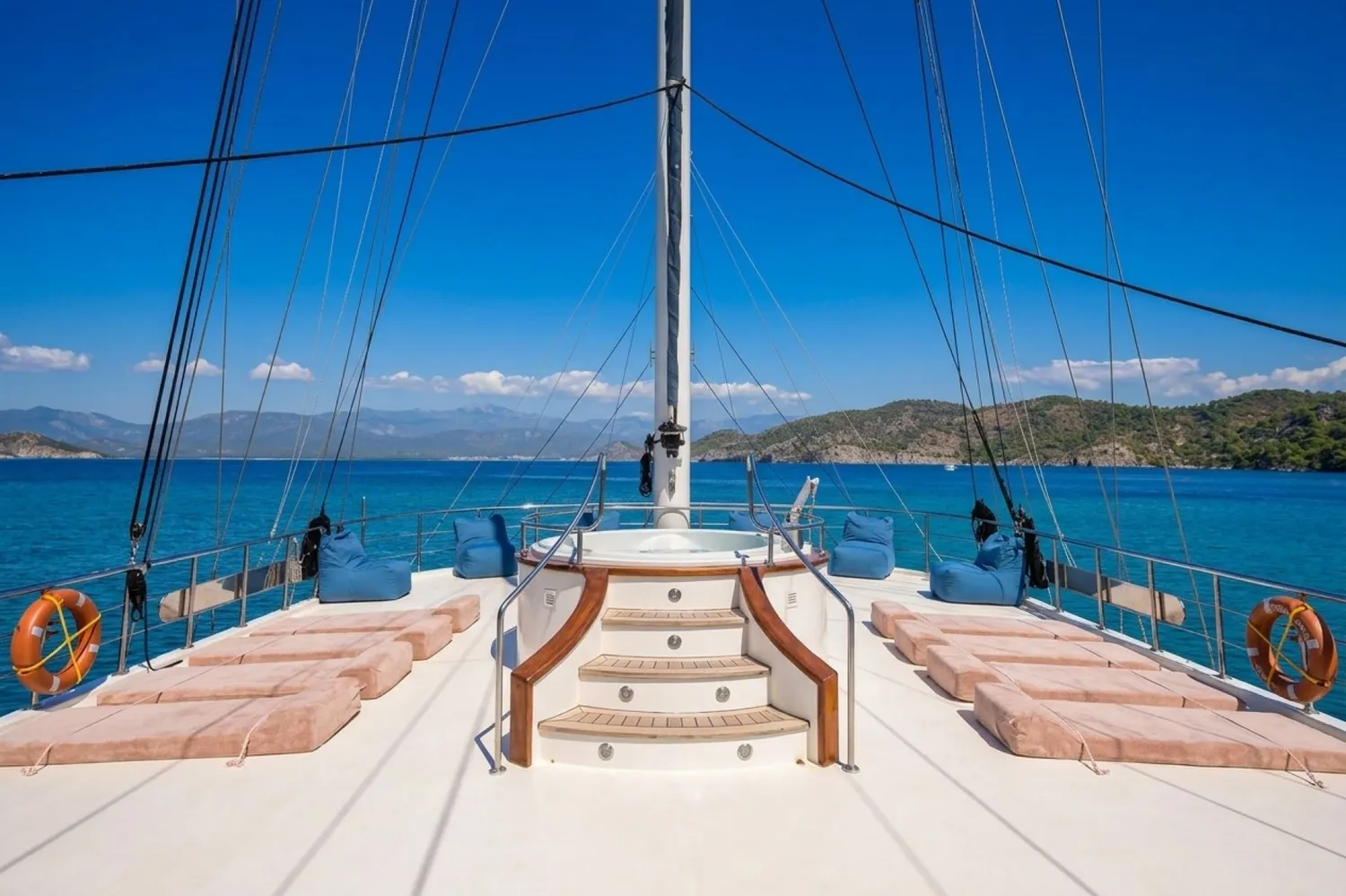 yacht-607733