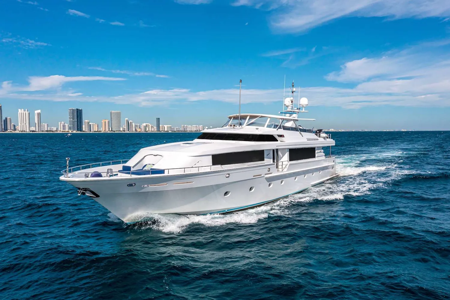 yacht-103929