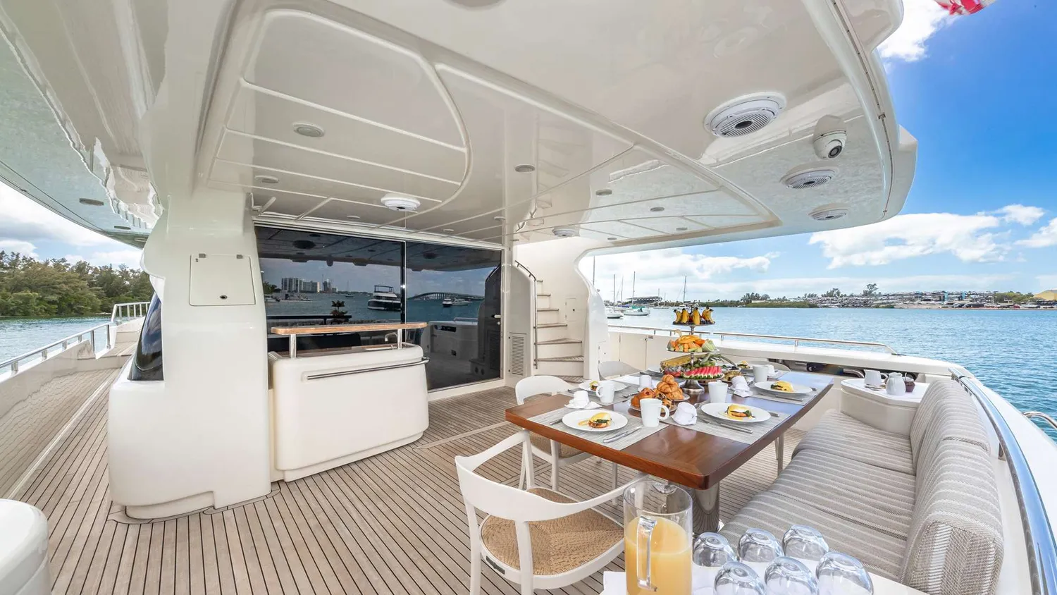 yacht-107731