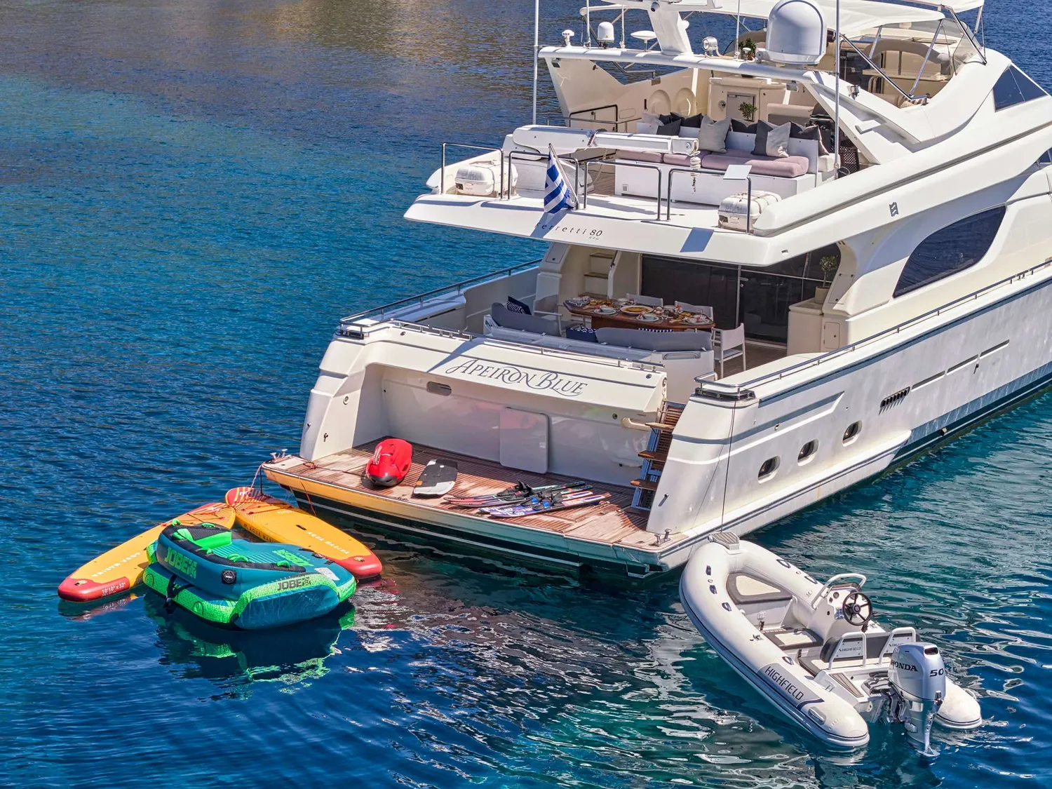 yacht-574215