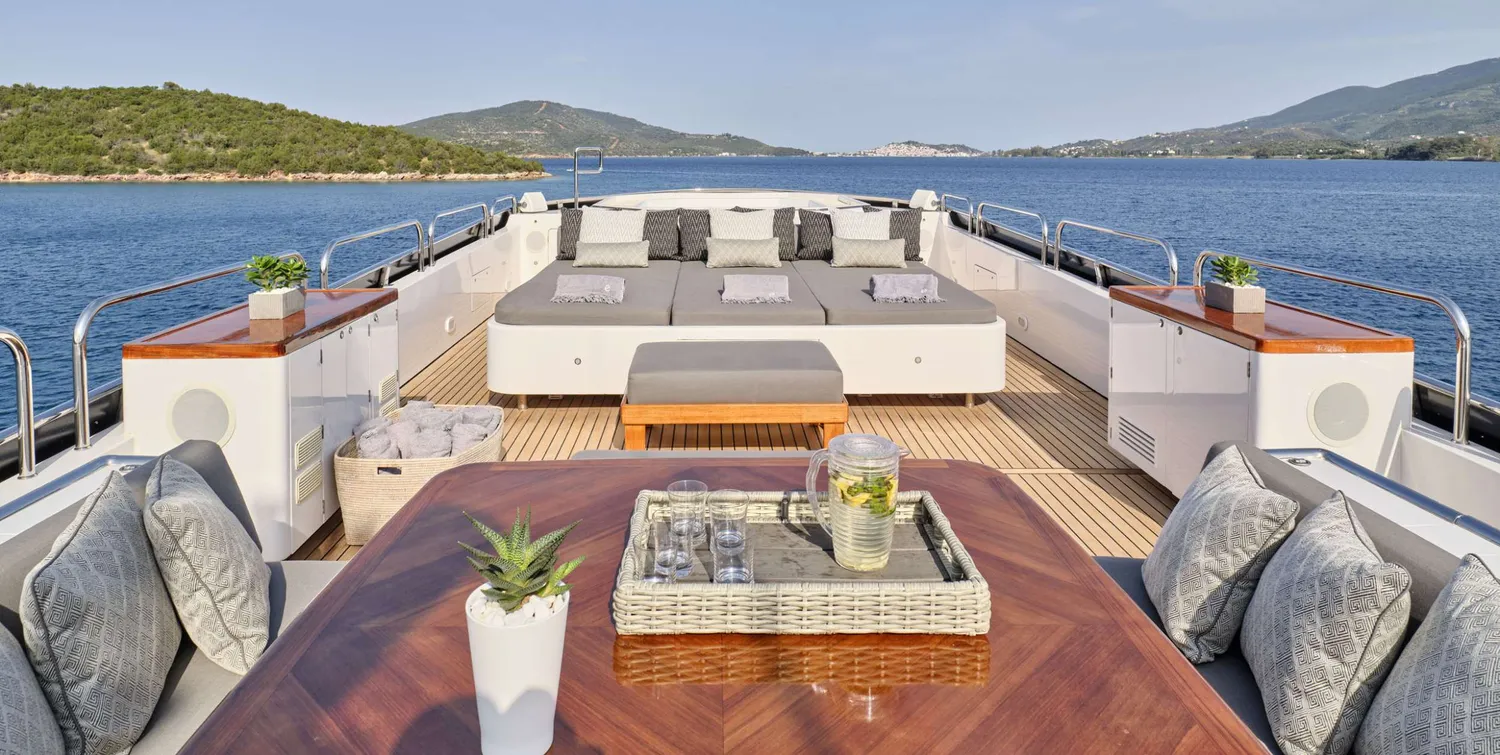yacht-576342