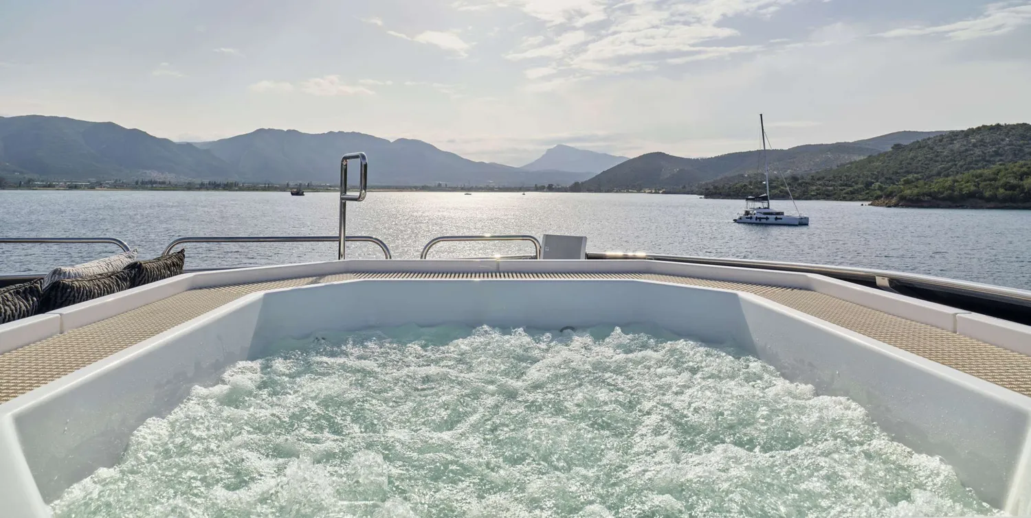 yacht-576338