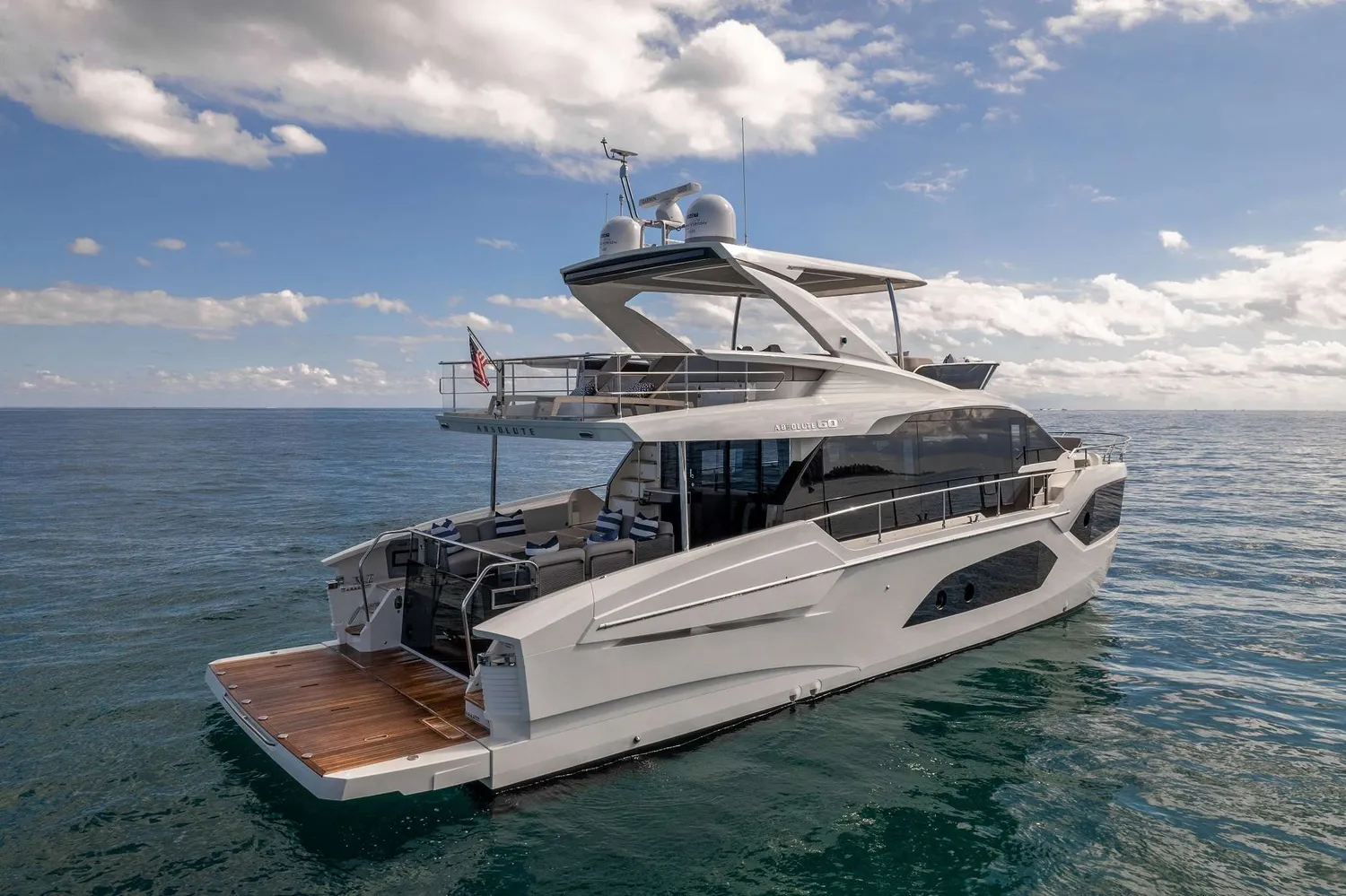yacht-553317