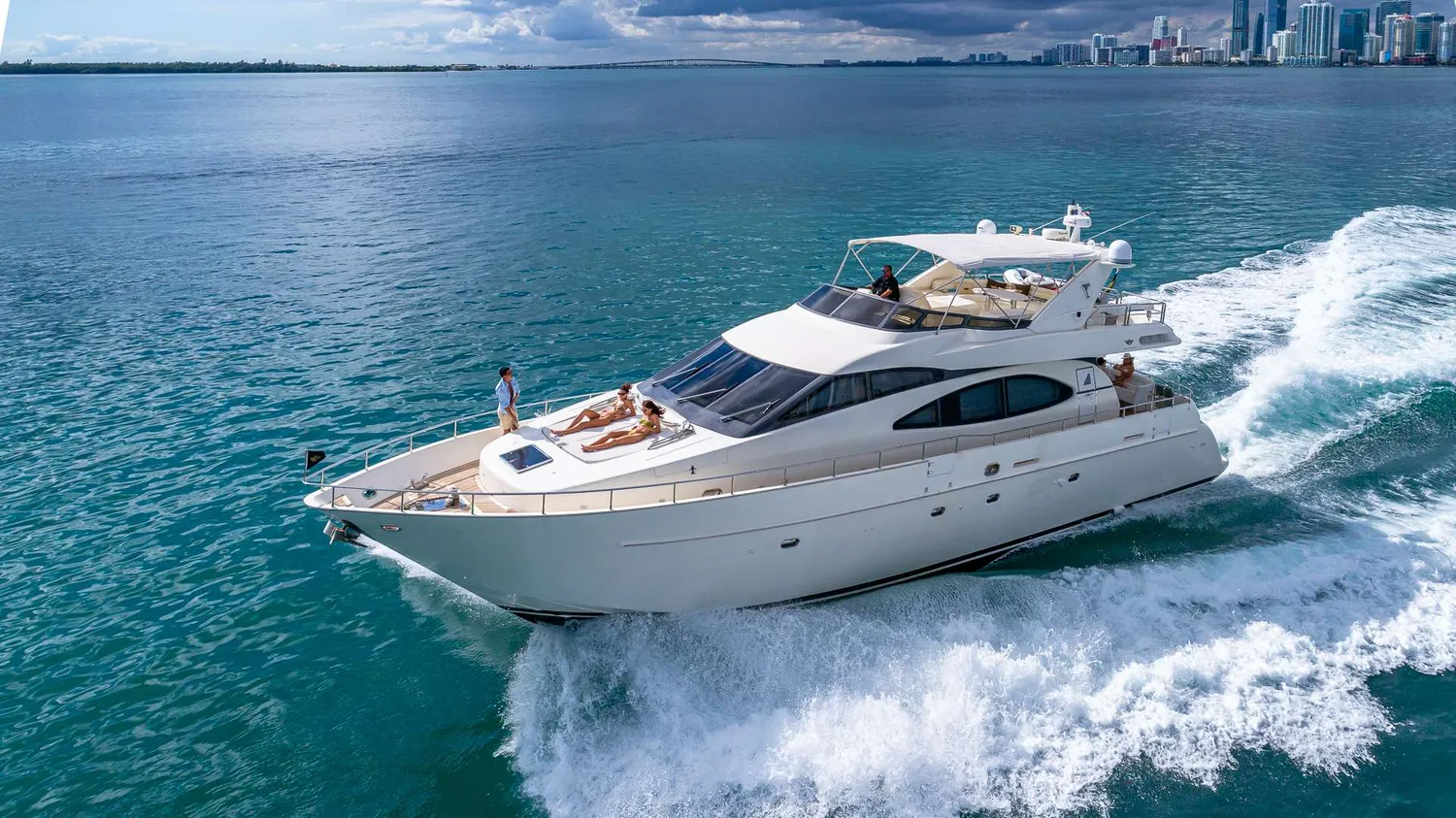yacht-552845