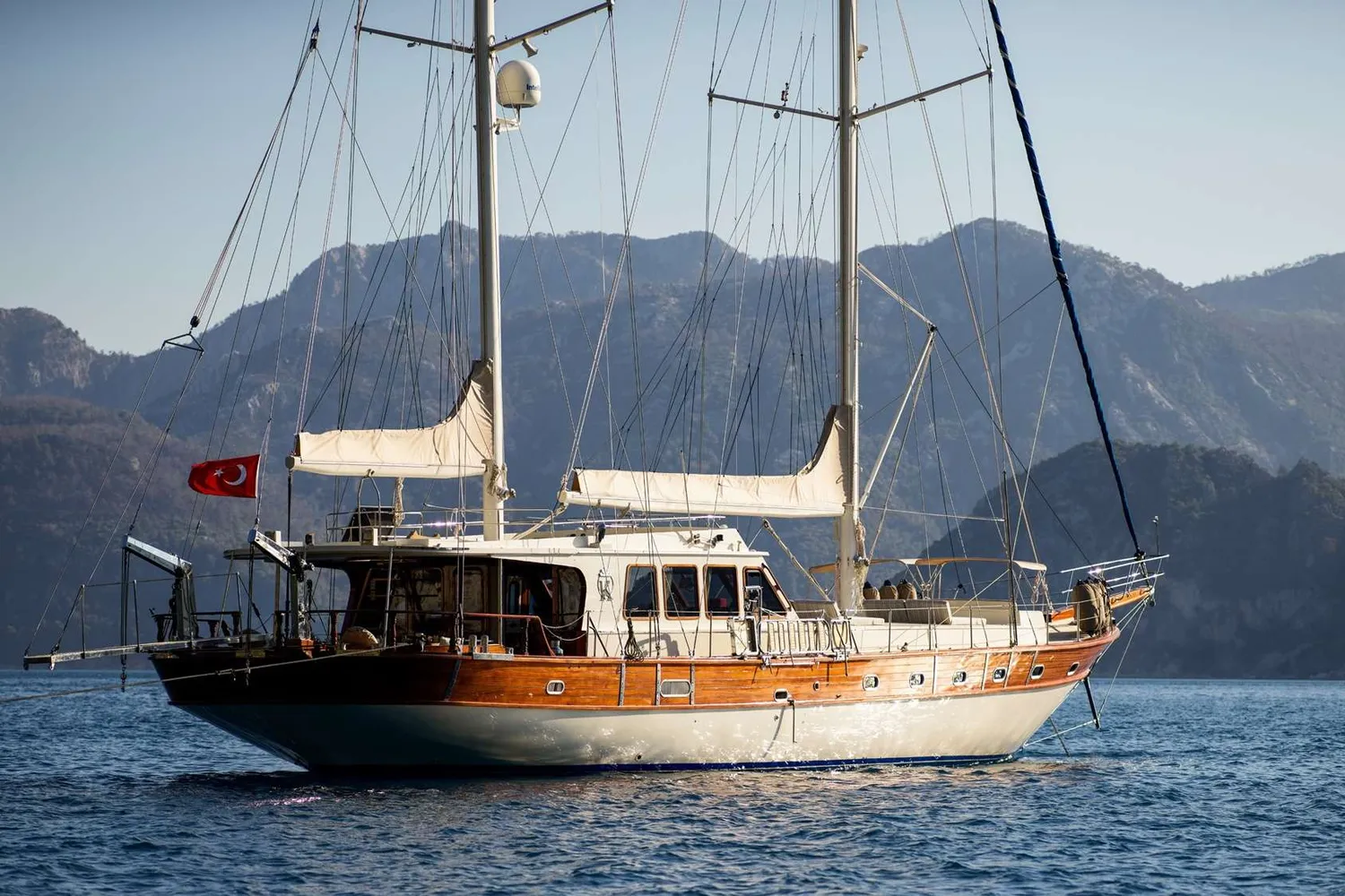 yacht-553610