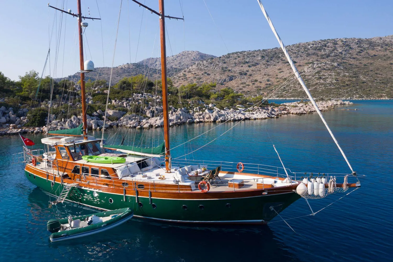 yacht-553030
