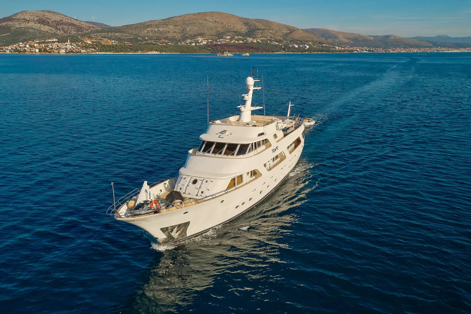 yacht-551843