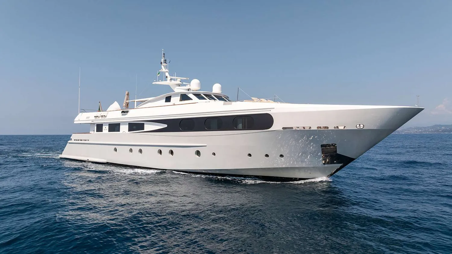 yacht-552978