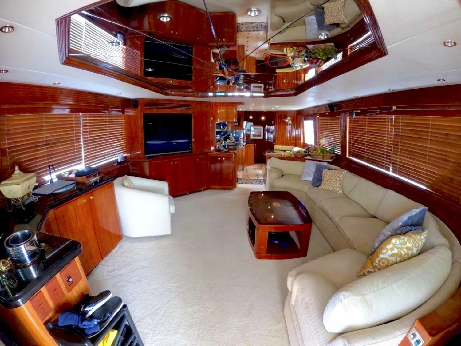 yacht-588517