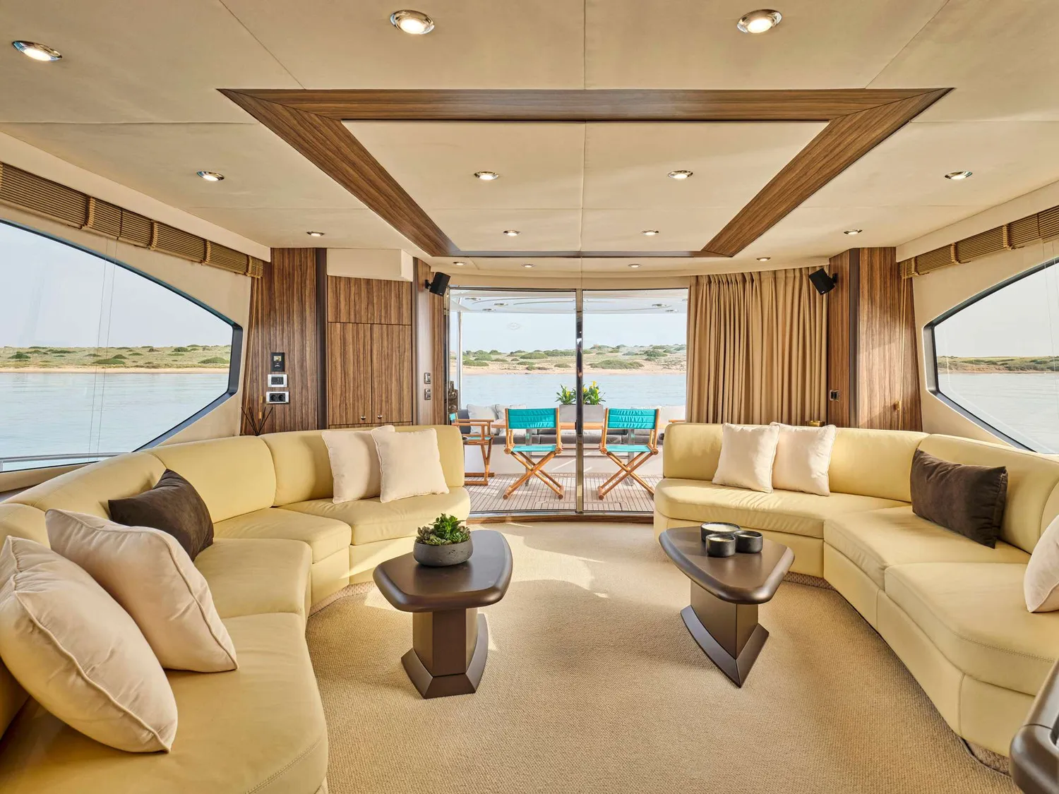 yacht-583336
