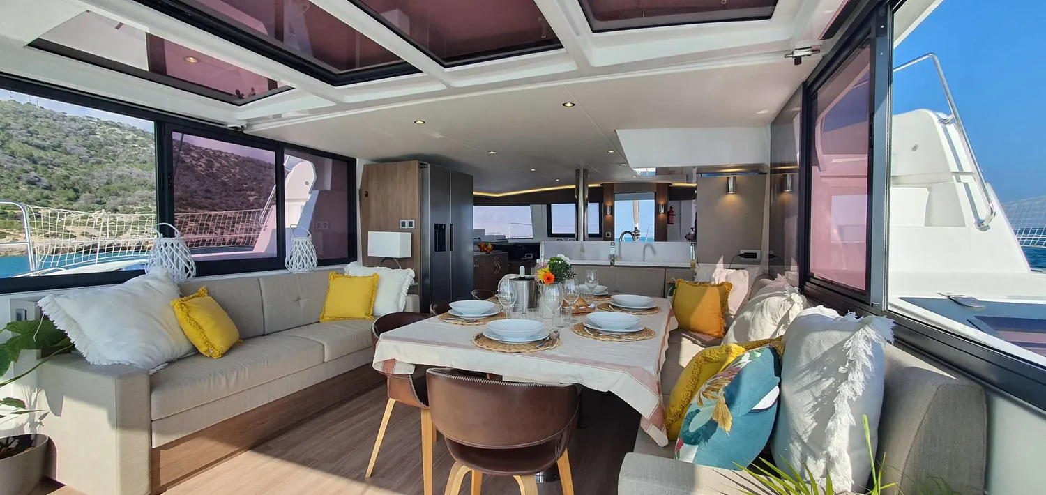 yacht-575789