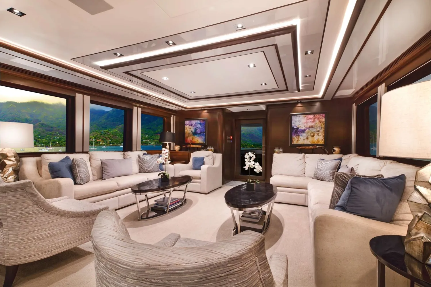 yacht-586160
