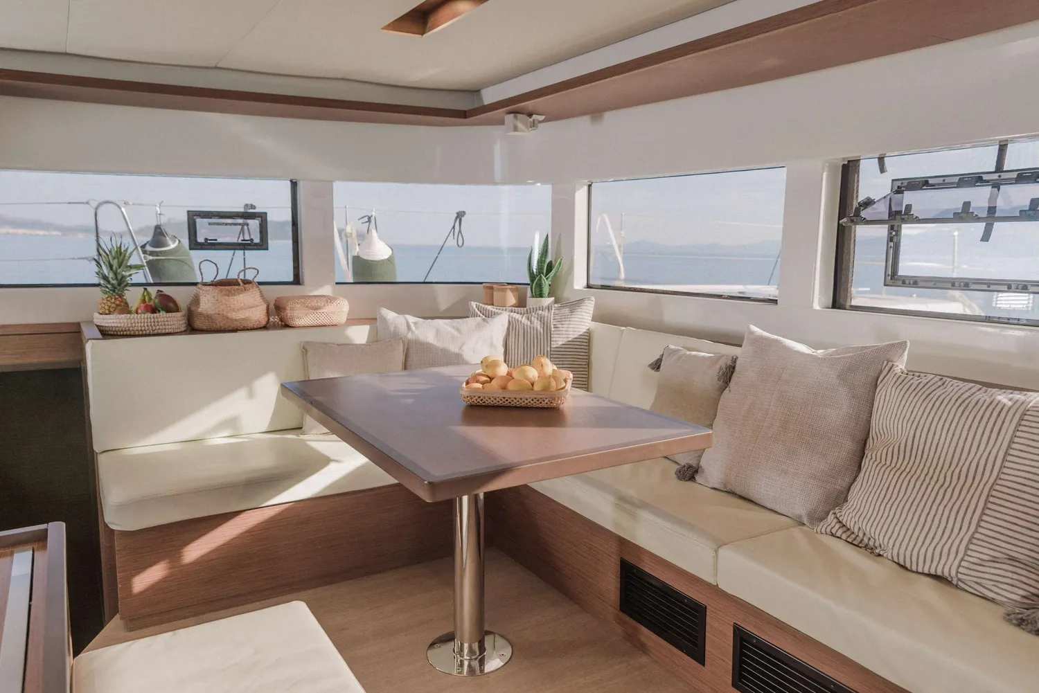 yacht-576718