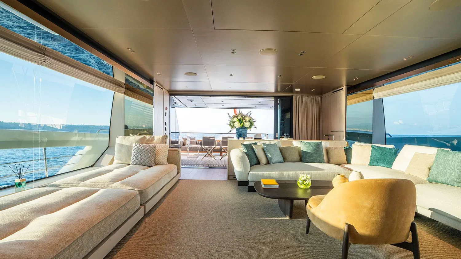yacht-550208
