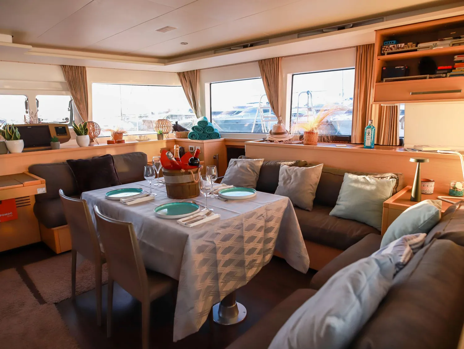 yacht-566890