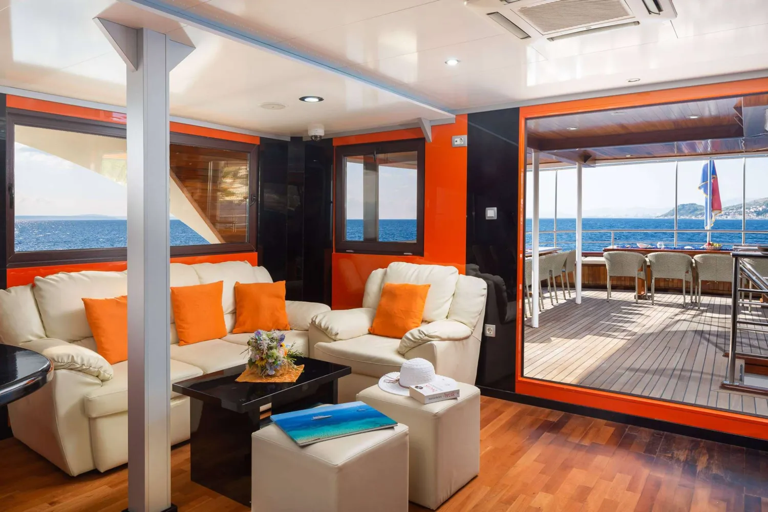 yacht-597295