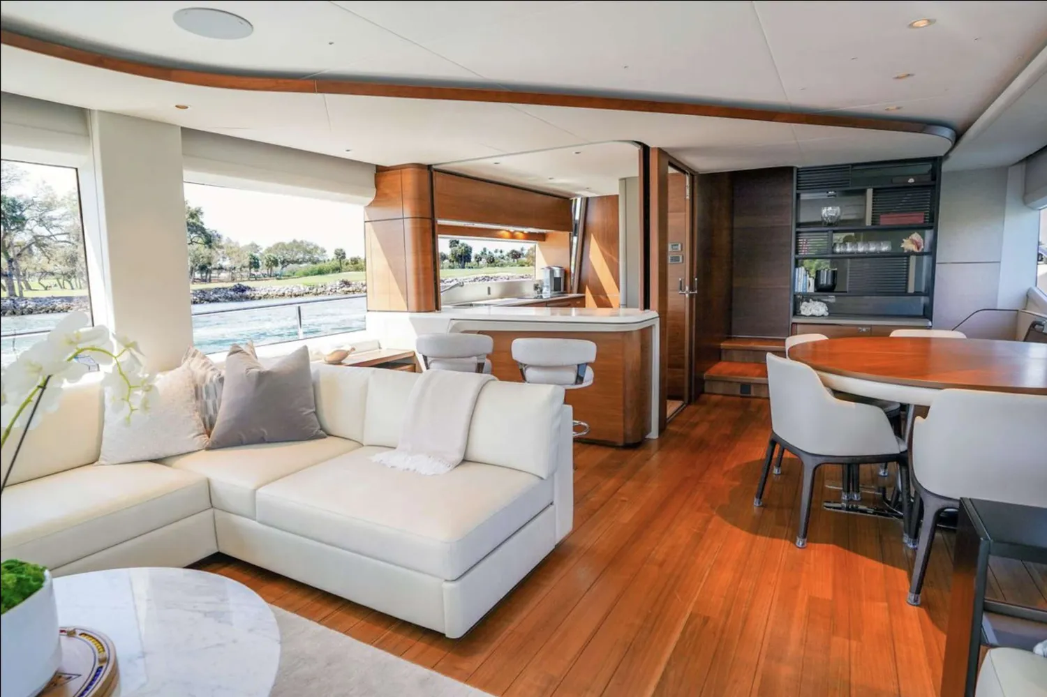 yacht-582695