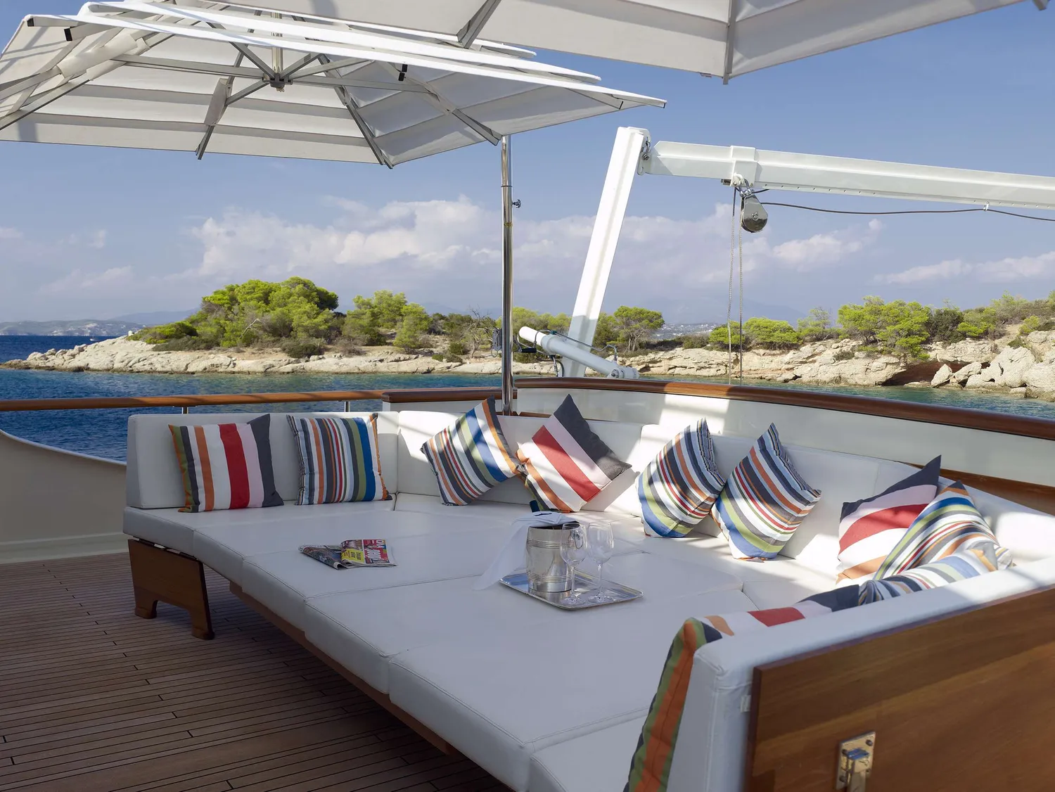 yacht-560768