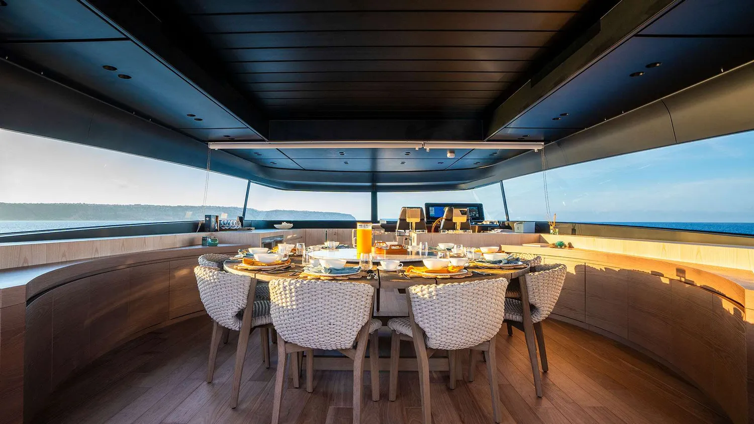 yacht-550205