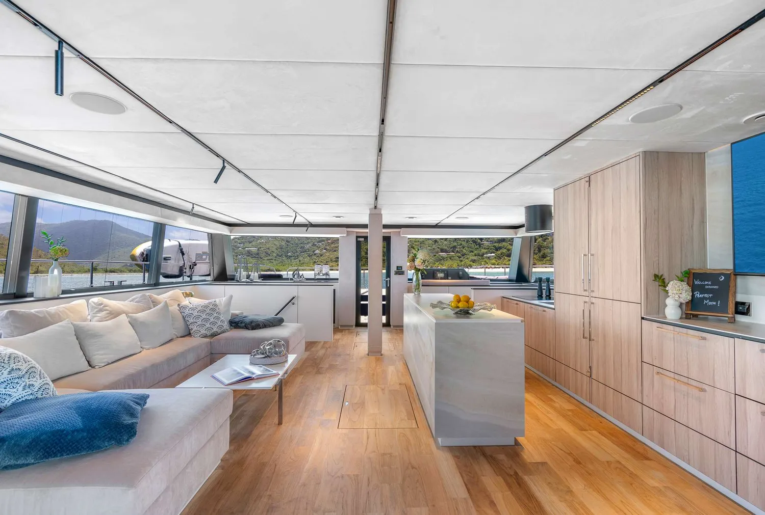 yacht-549526