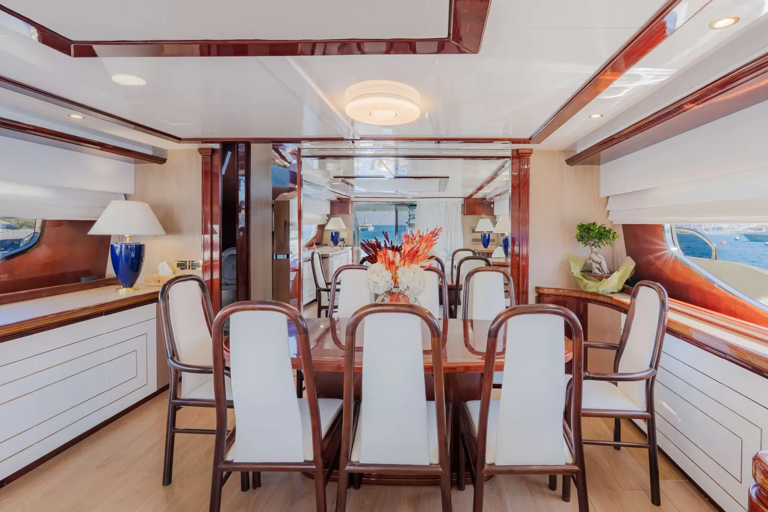 yacht-593793