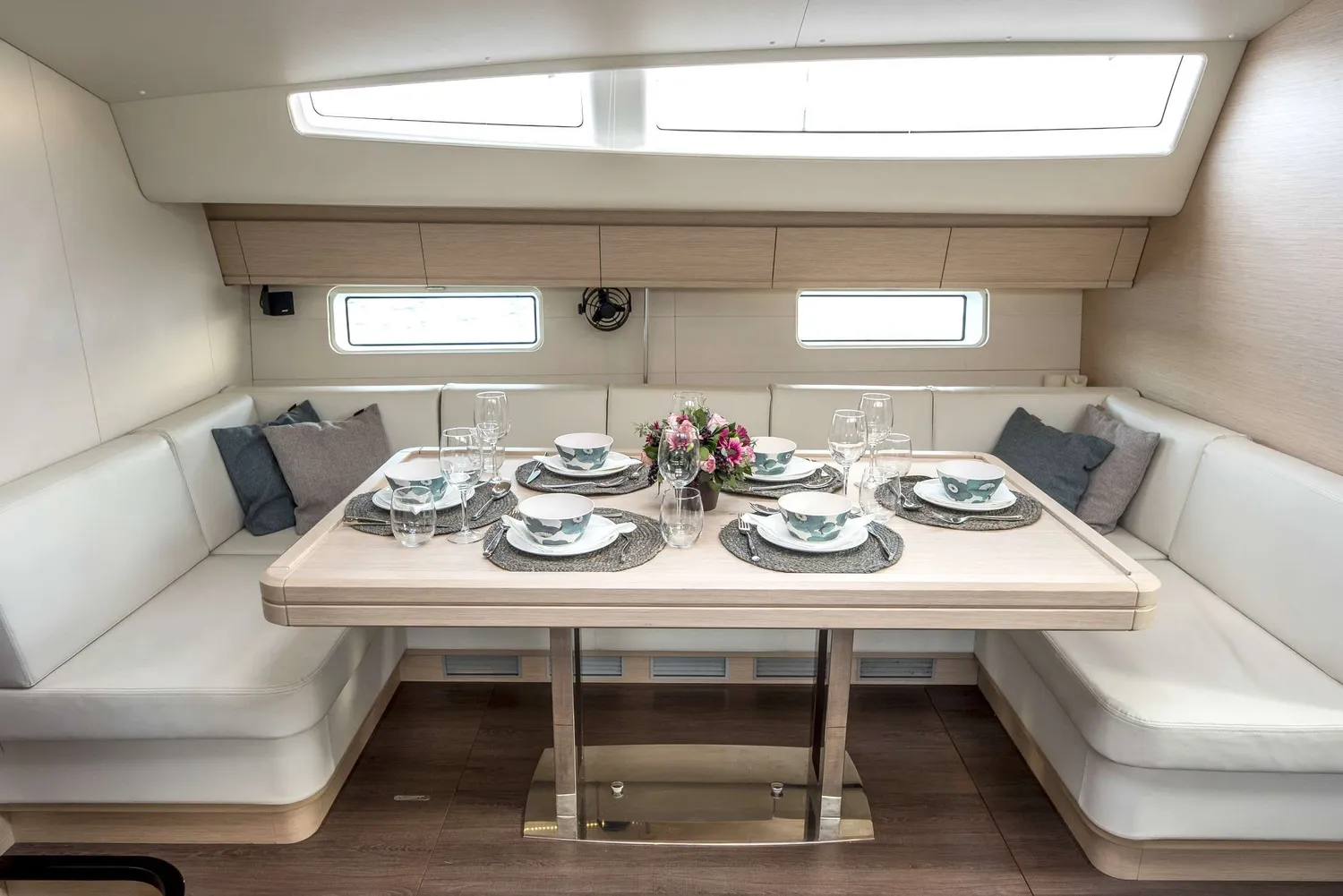yacht-569853